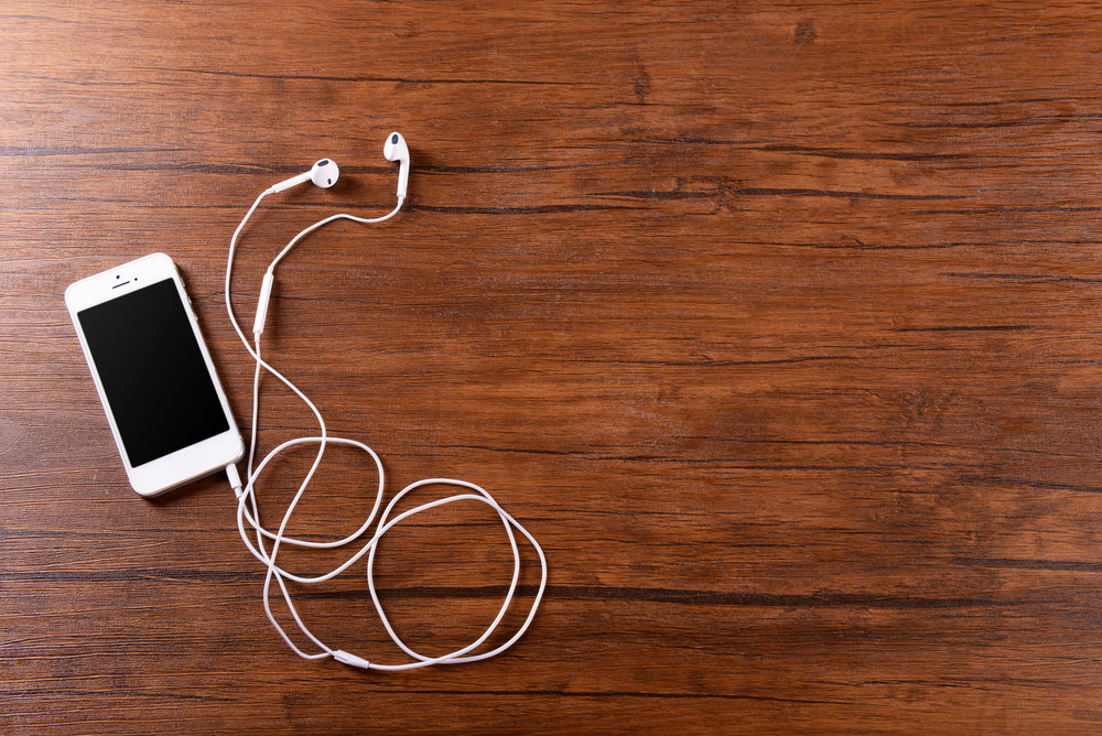 The Monday Morning Marketing Podcast with Ilyce Glink and John Byrne